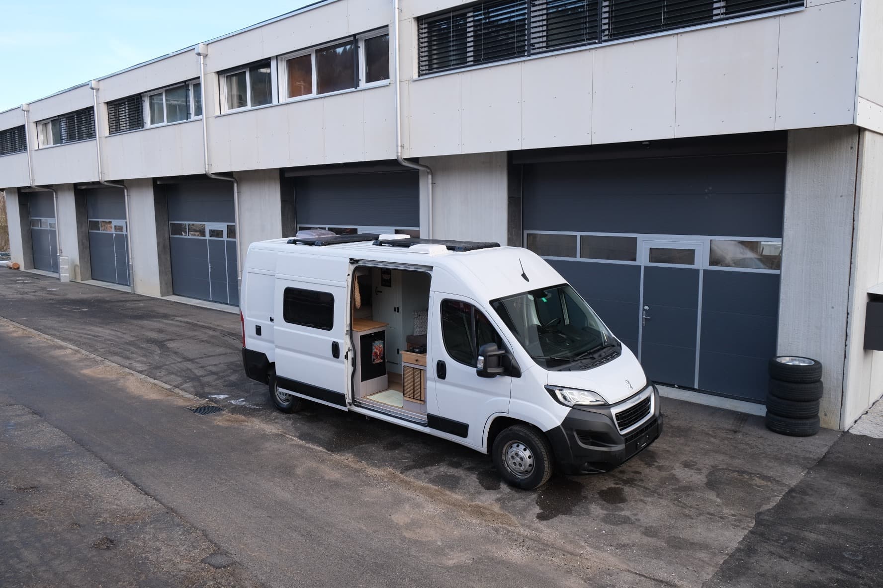 Menuiserie / Gros œuvre - Image 1