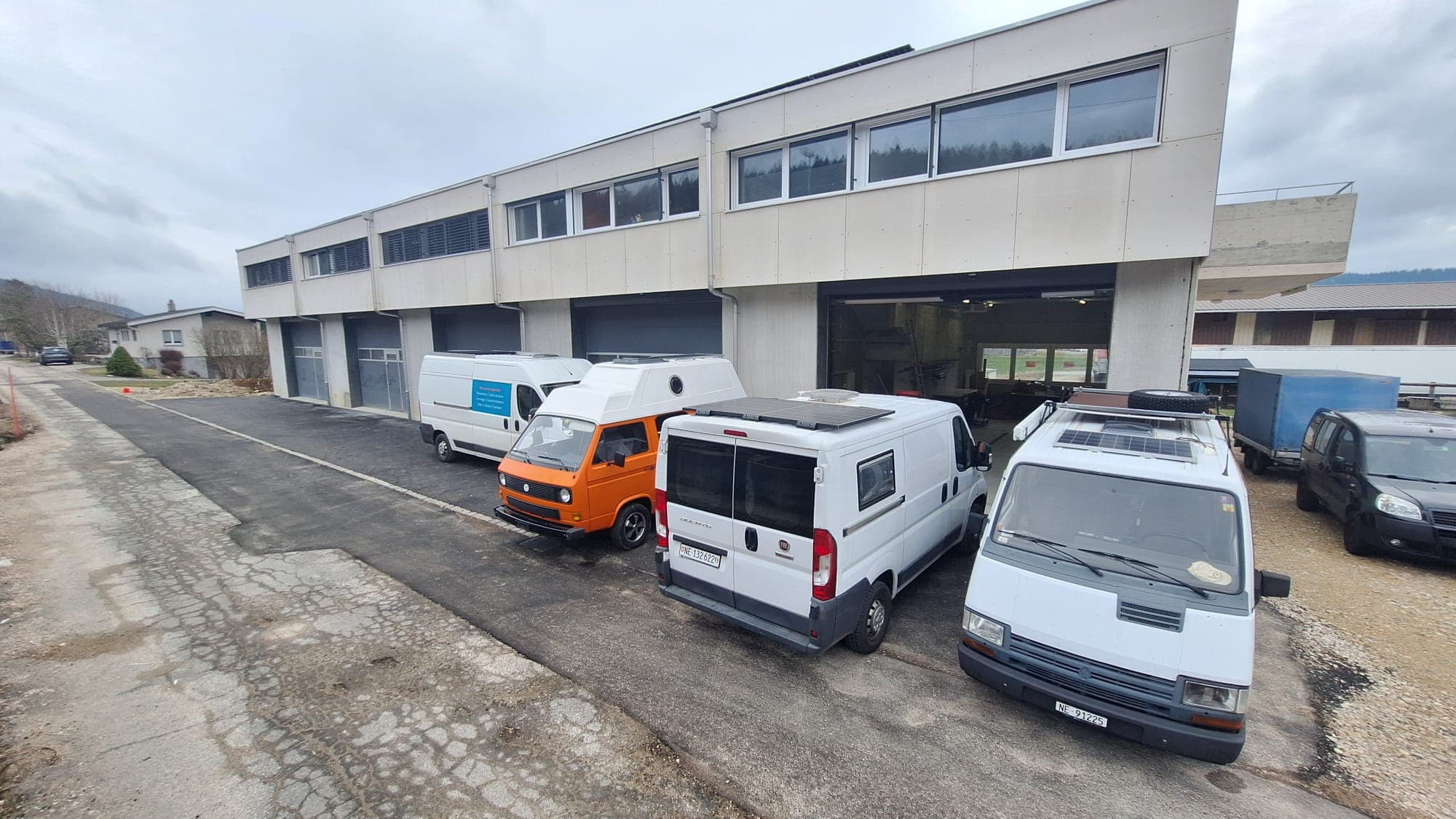 Véhicules de passage à l'atelier - Vue 10